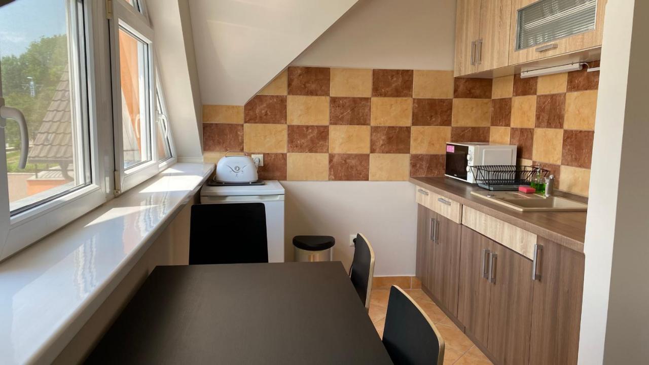 Korall Apartman Балатонфюзфё Экстерьер фото