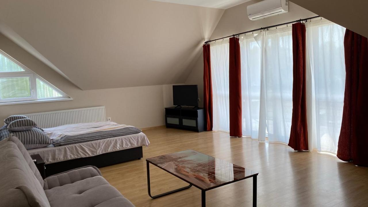 Korall Apartman Балатонфюзфё Экстерьер фото
