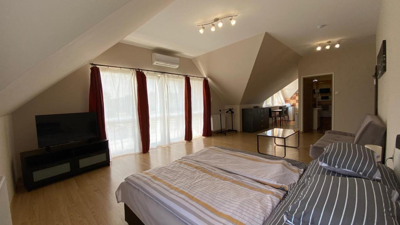 Korall Apartman Балатонфюзфё Экстерьер фото